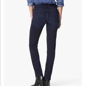 NWOT Joe's Jeans Cigarette Straight Leg sz 28